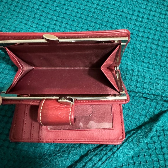Women Wallet (Genuine Leather) - Picture 2 of 7